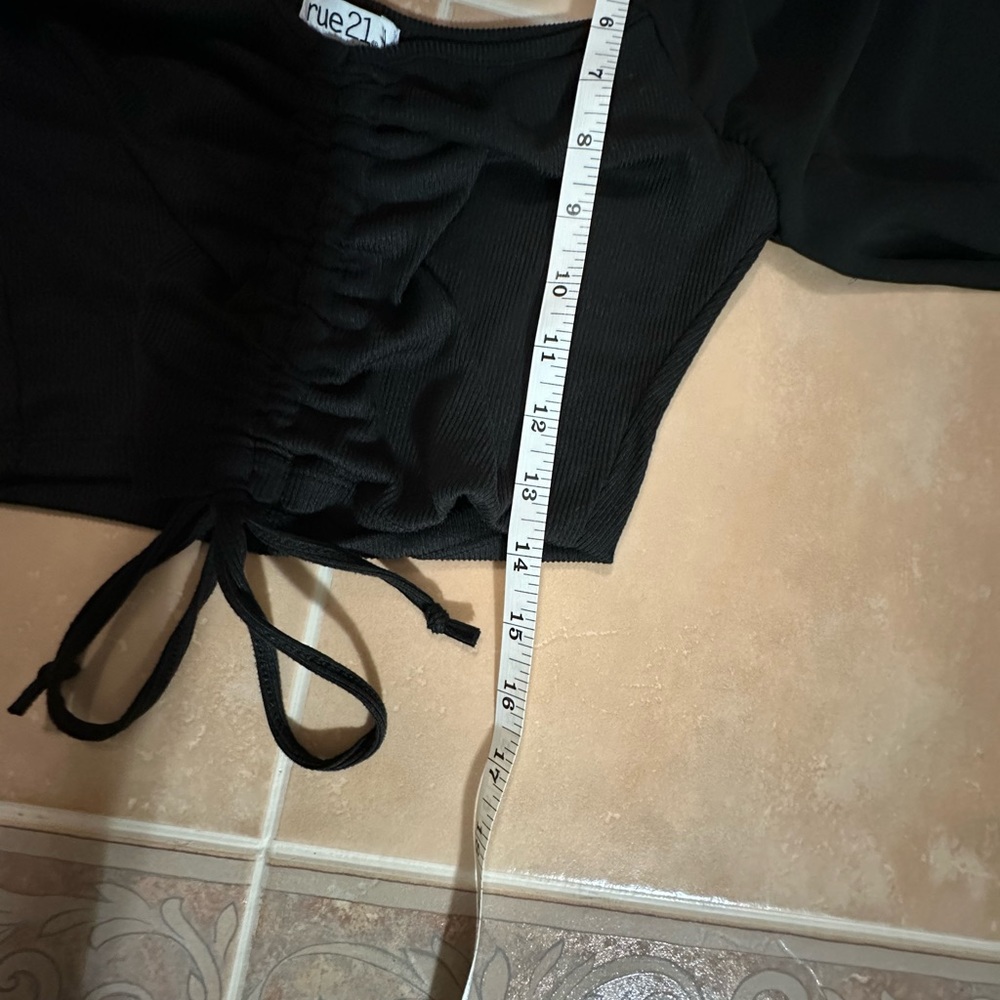 EUC rue 21 Crop Top - Picture 14 of 14
